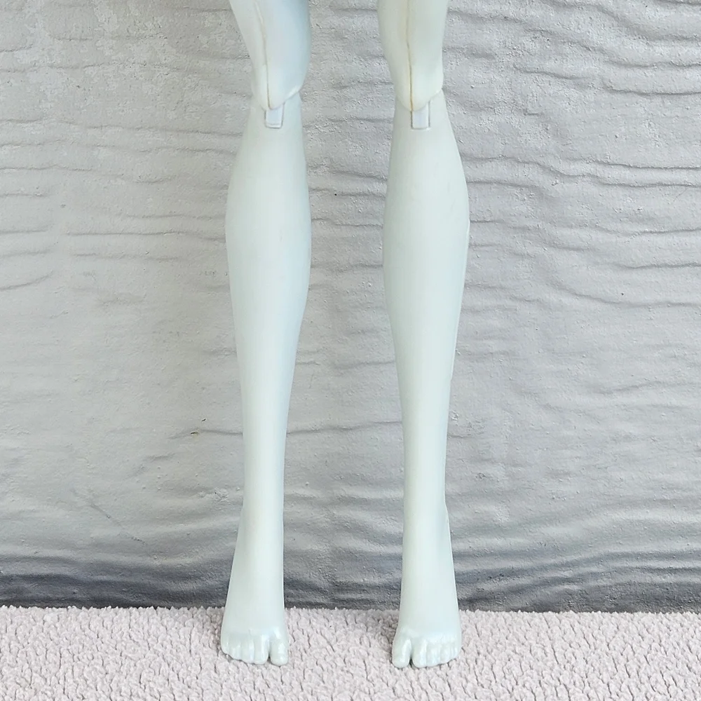 Monster High Lagoona Blue Skultimate Roller Maze Doll Outfit 2008 MISSING HAND
